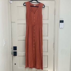 Gap sleeveless maxi dress